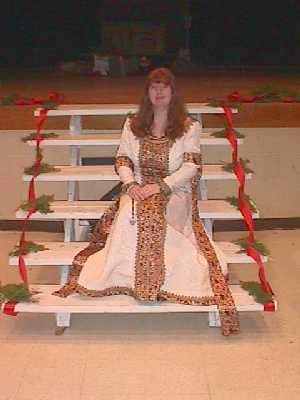 Meliora in 14th Century Cotehardie at 12th Night '99